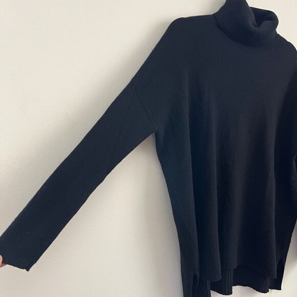 Blossom Cashmere Boxy Black Turtleneck Sweater | Size XS - Picture 1 of 8